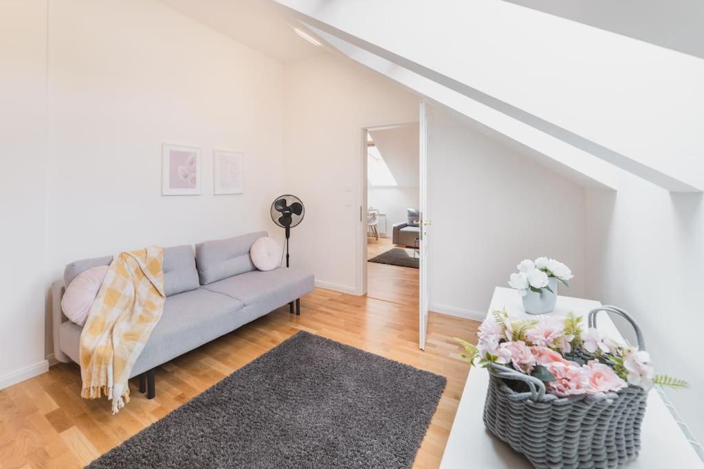 Imperial Loft Apartment Praag Buitenkant foto